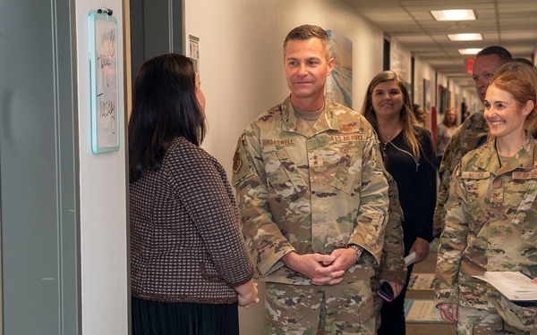 16th Air Force deputy commander visits the 70th ISRW