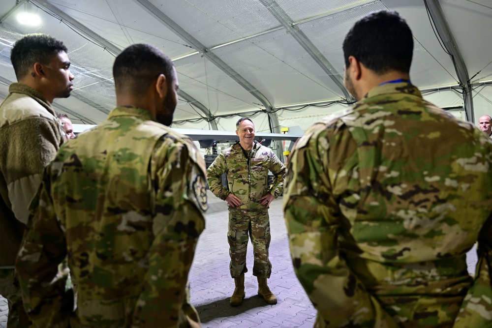 31 Fighter Wing leaders bring holiday cheer to deployed Airmen