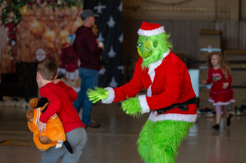 USAFWS holiday celebration