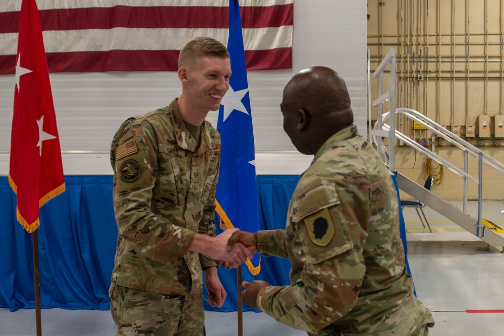 Illinois Adjutant General Visits 182nd Airlift Wing