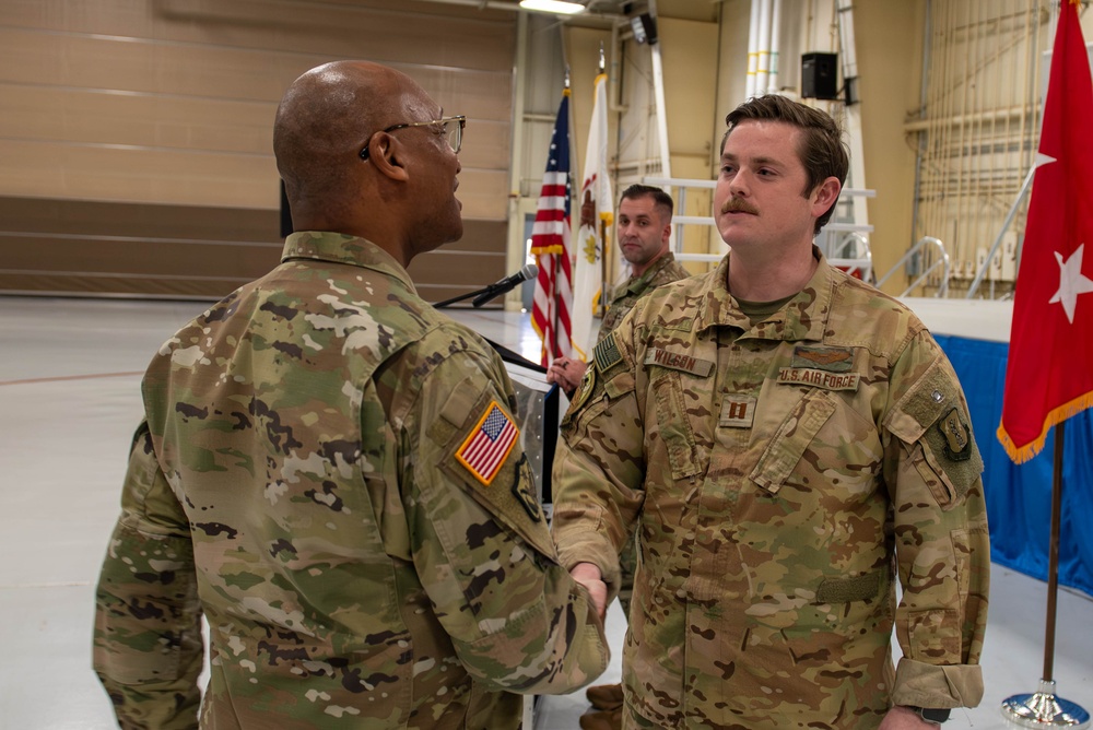 Illinois Adjutant General Visits 182nd Airlift Wing