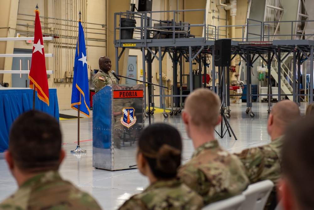 Illinois Adjutant General Visits 182nd Airlift Wing