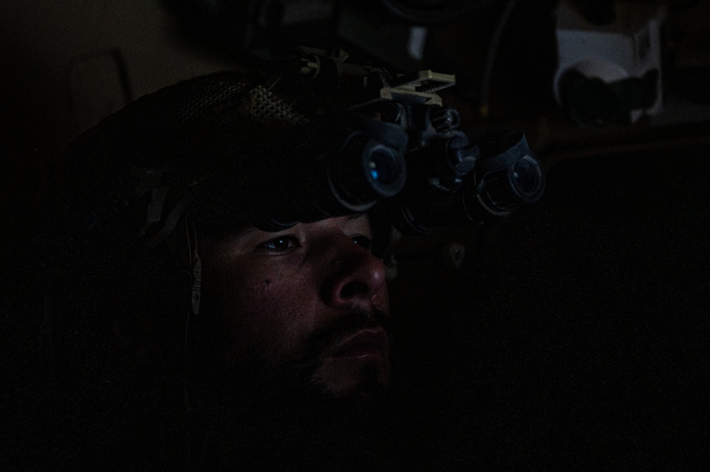 U.S. Soldiers, Airmen conduct landing zone operations in USCENTCOM AOR