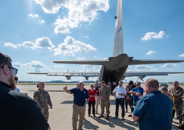 Bosslift offers new perspective to civilian employers of Guard Airmen