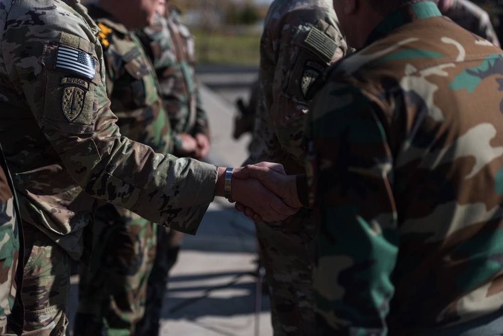Coalition Advisors Discuss Logistical Matters with Peshmerga