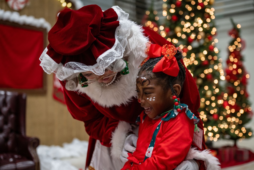 172nd Airlift Wing Hosts 18th Annual Flight to the North Pole