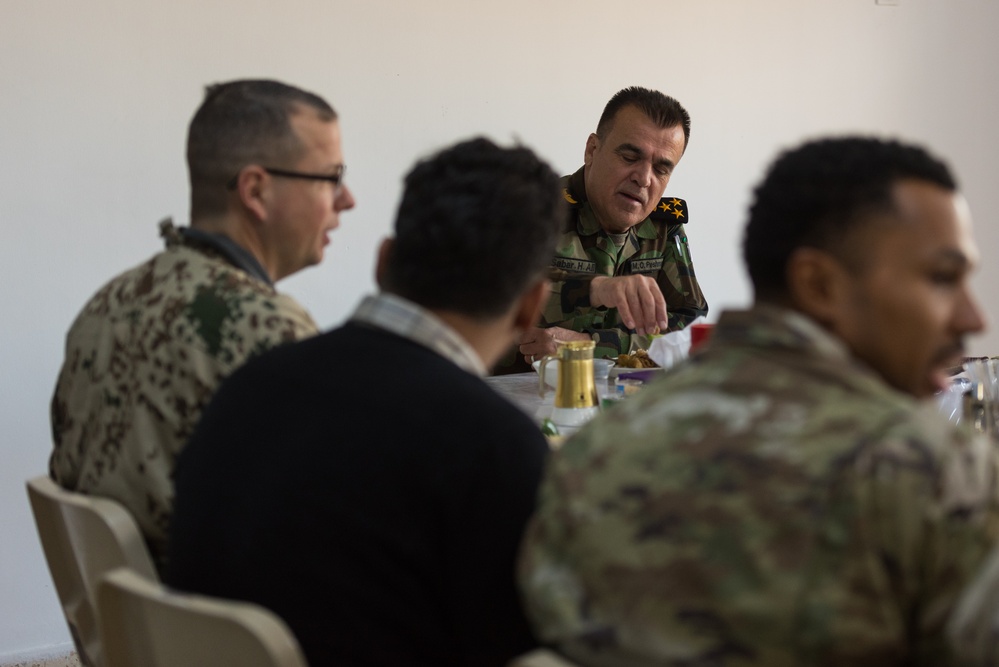 Coalition Advisors Discuss Logistical Matters with Peshmerga