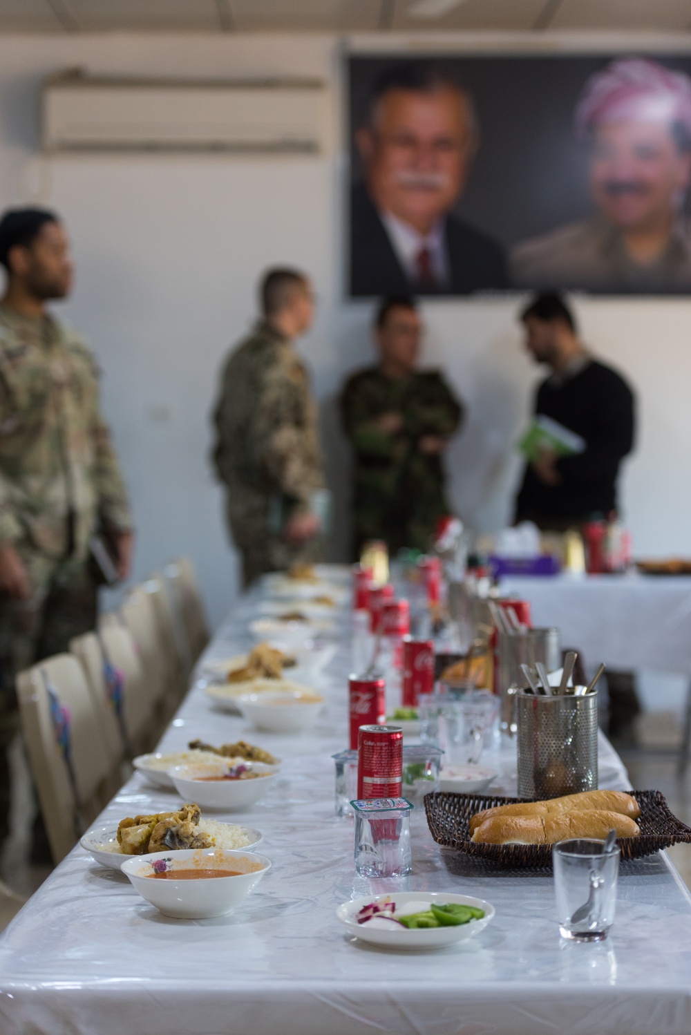 Coalition Advisors Discuss Logistical Matters with Peshmerga