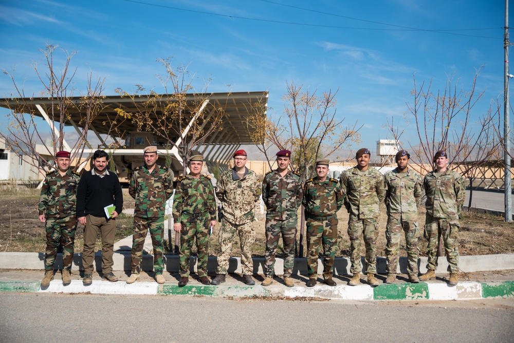 Coalition Advisors Discuss Logistical Matters with Peshmerga