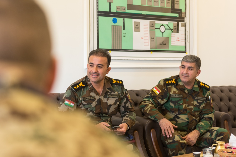 Coalition Advisors Discuss Logistical Matters with Peshmerga