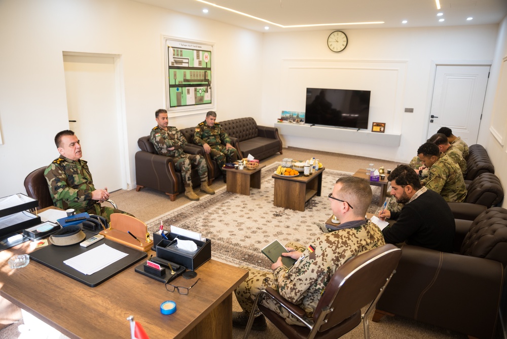 Coalition Advisors Discuss Logistical Matters with Peshmerga