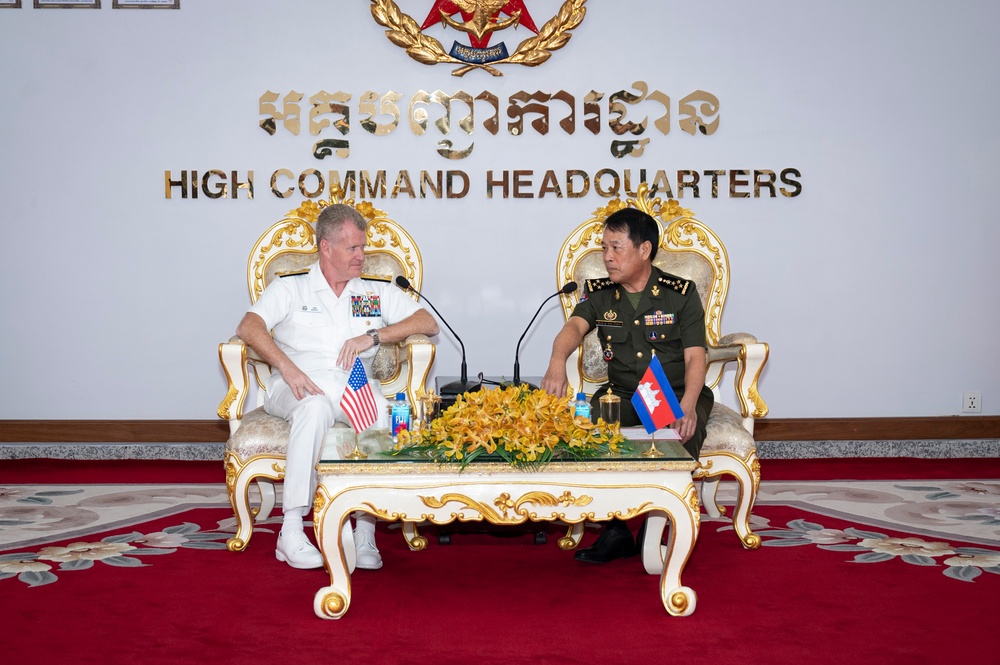 USINDOPACOM commander visits Royal Cambodian Armed Forces Headquarters