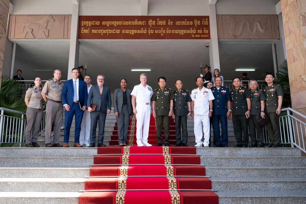 USINDOPACOM commander visits Royal Cambodian Armed Forces Headquarters