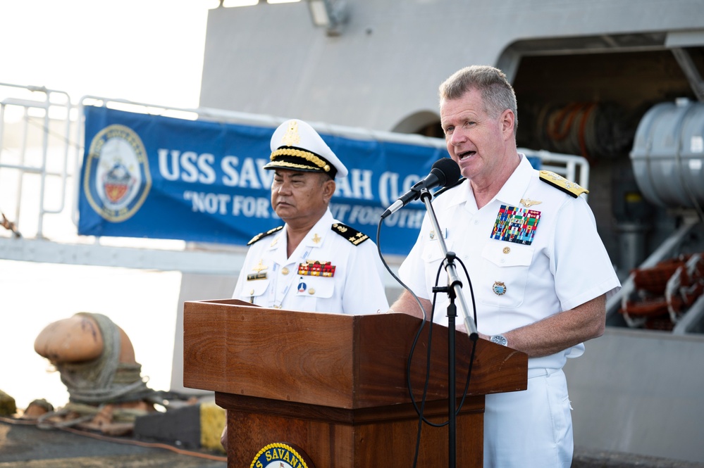 USINDOPACOM commander visits USS Savannah