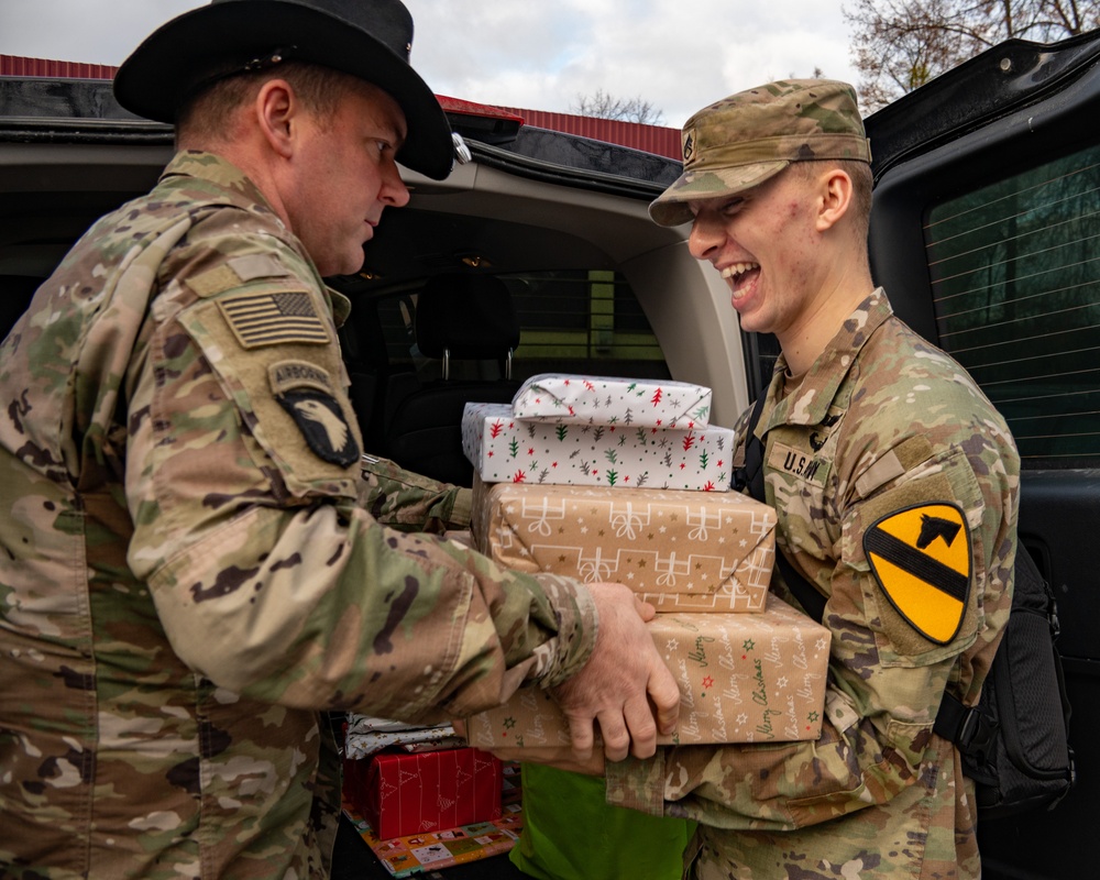 Task Force Pegasus Troopers bring Holiday Cheer