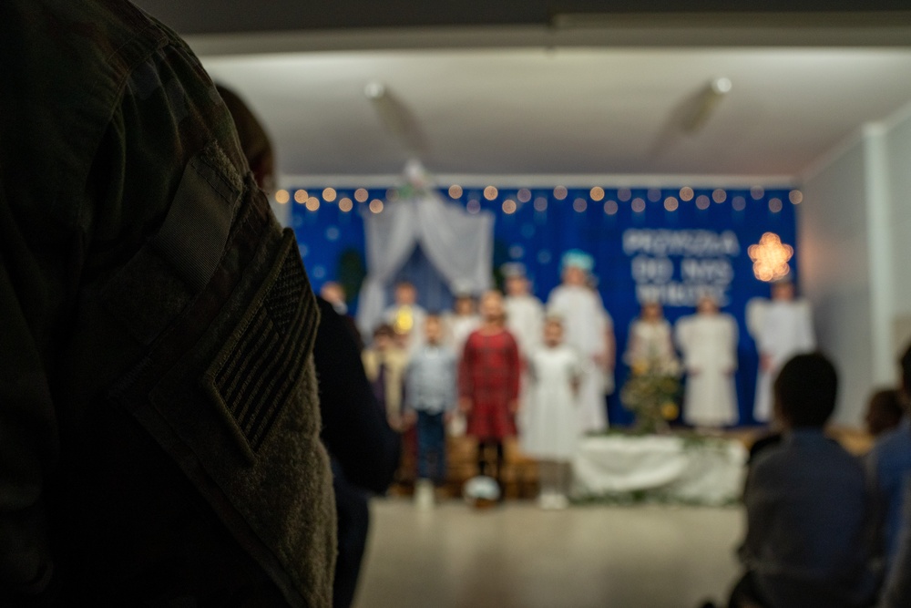 Task Force Pegasus Troopers bring Holiday Cheer