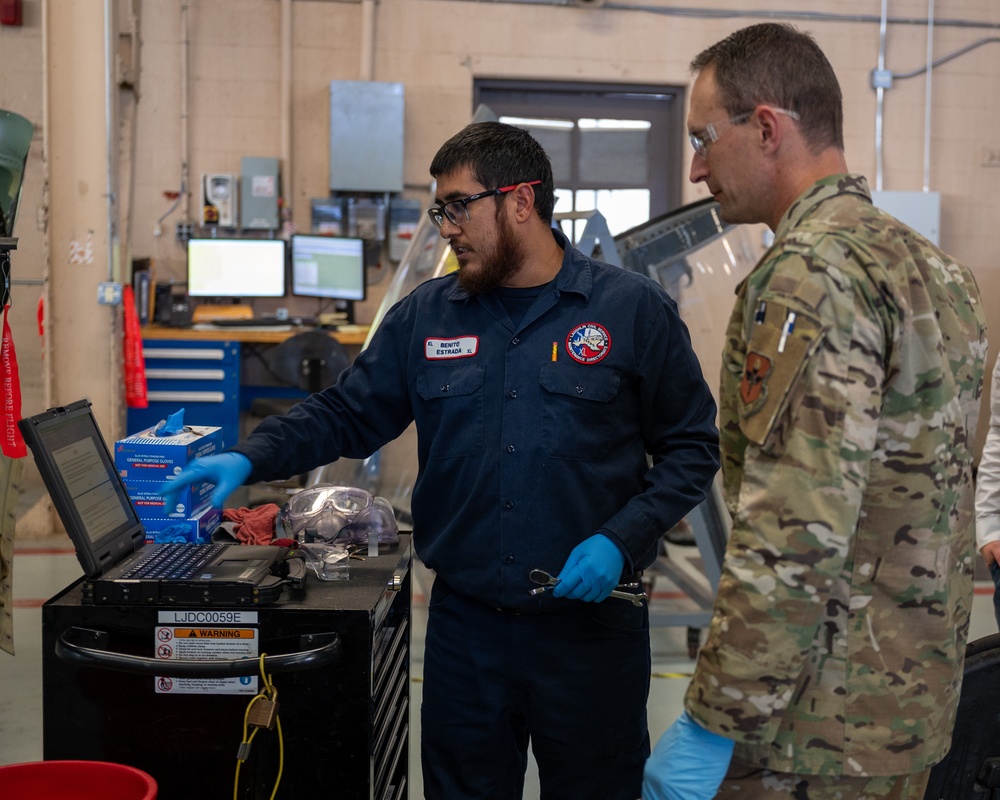 Laughlin leadership visits T-38 maintenance during Airman's Time