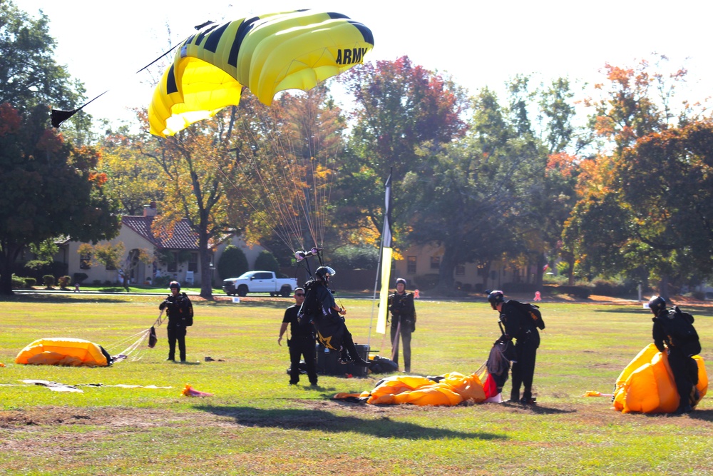 Fort Liberty closes Red Ribbon Week with Golden Knights jump