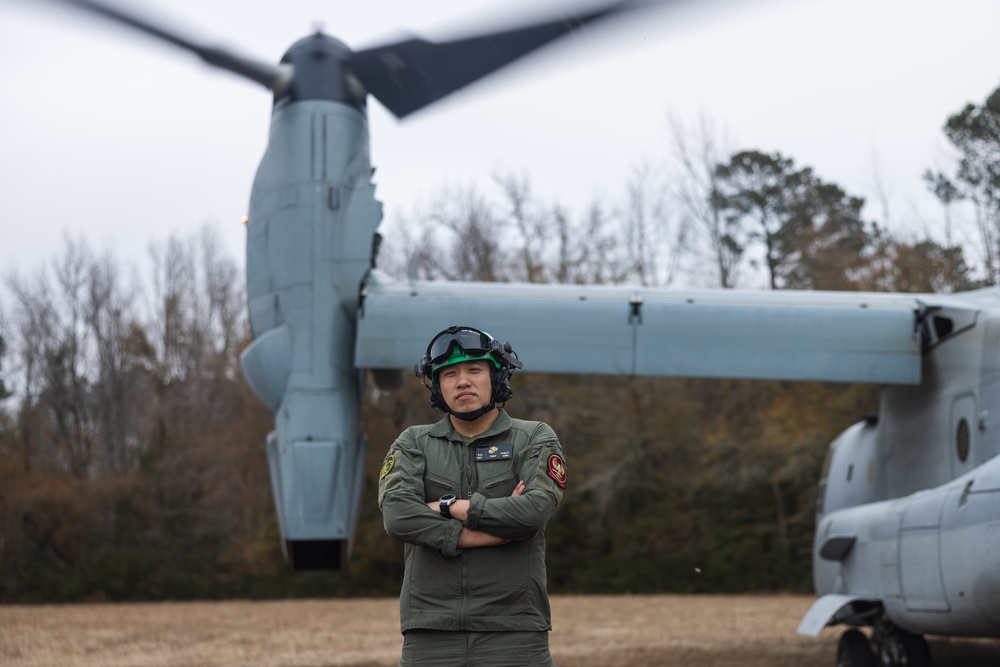 VMM-162 Marine reenlists midflight