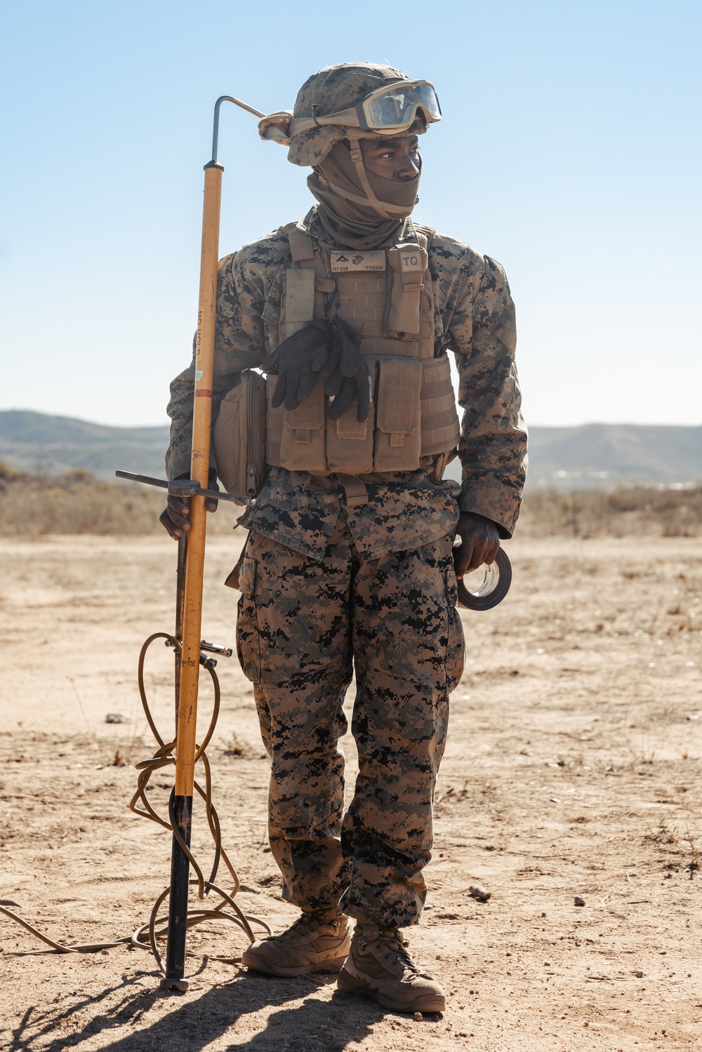 CLB-1, HMH-462 conduct helicopter support team training