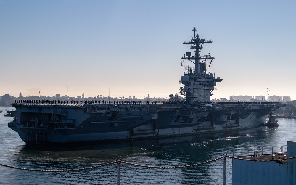 USS Abraham Lincoln returns to homeport after deployment