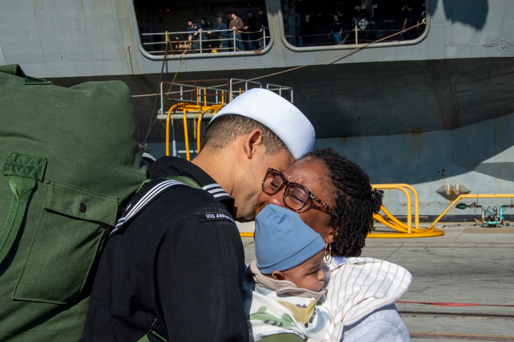 USS Abraham Lincoln returns to homeport after deployment