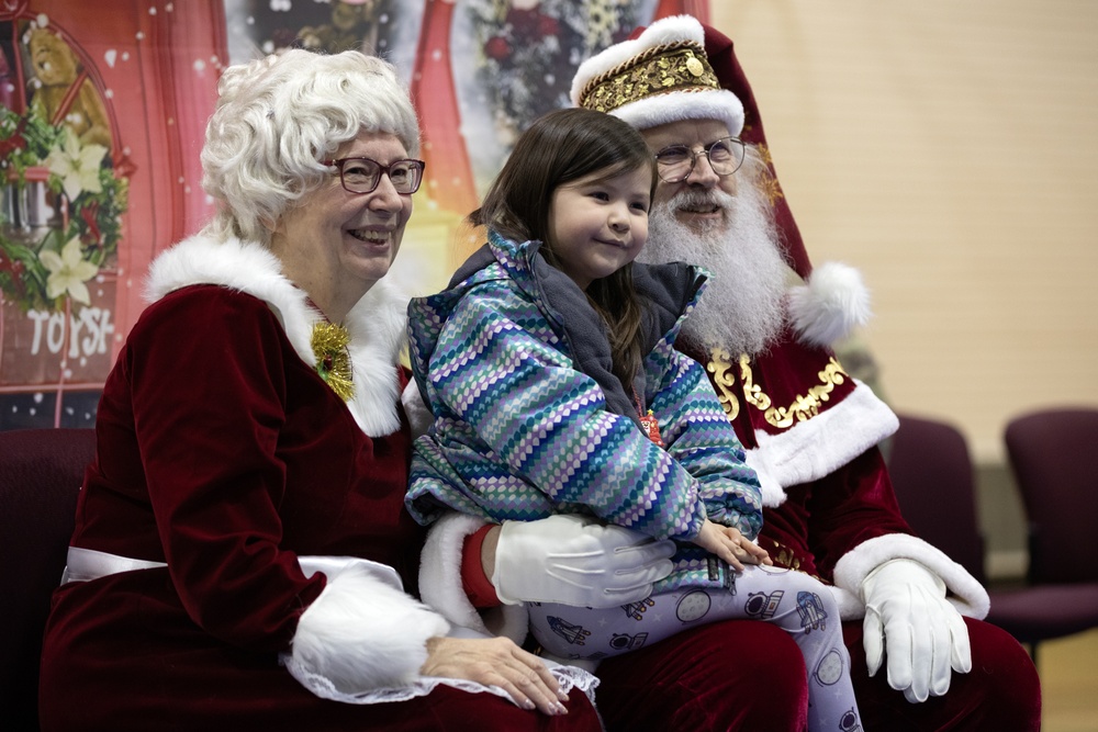 Operation Santa Claus 2024 brings Christmas joy to Yakutat