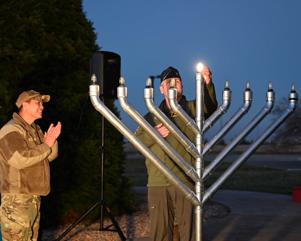 Beale Celebrates Menorah Lighting Ceremony with local Rabbi