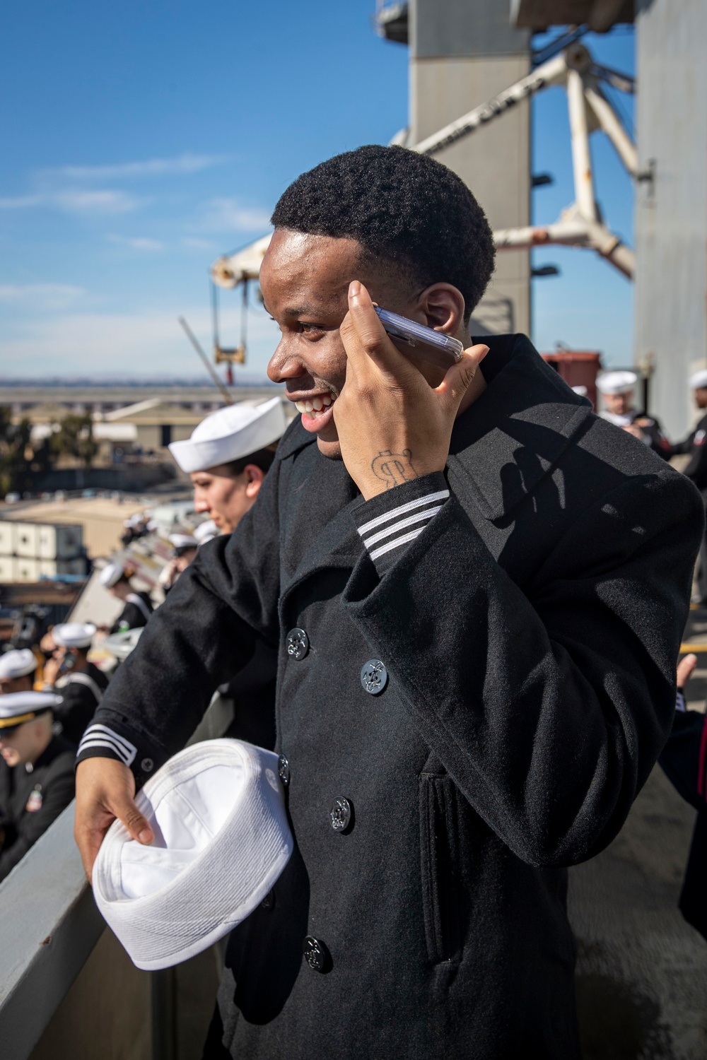 Abraham Lincoln returns to homeport after deployment