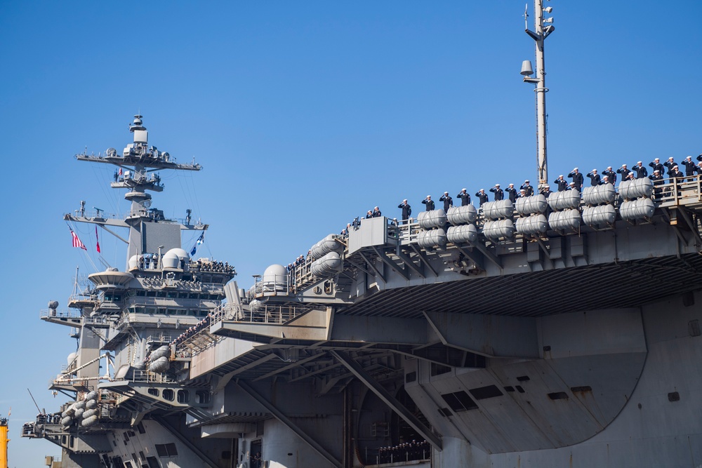 USS Abraham Lincoln returns to homeport after deployment