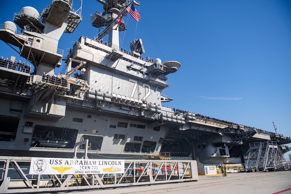 USS Abraham Lincoln returns to homeport after deployment