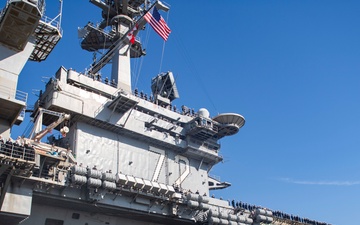 USS Abraham Lincoln returns to homeport after deployment