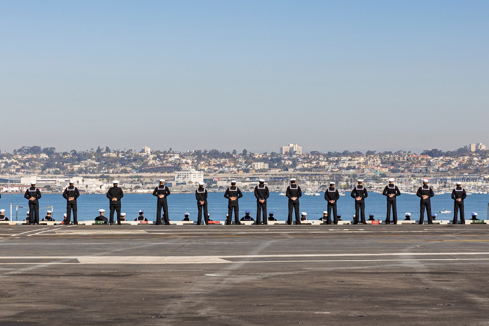 USS Abraham Lincoln returns to homeport after deployment