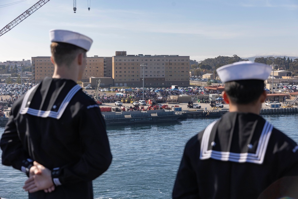 USS Abraham Lincoln returns to homeport after deployment