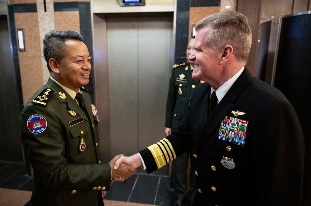 USINDOPACOM commander meets with Cambodian Minister of Defense