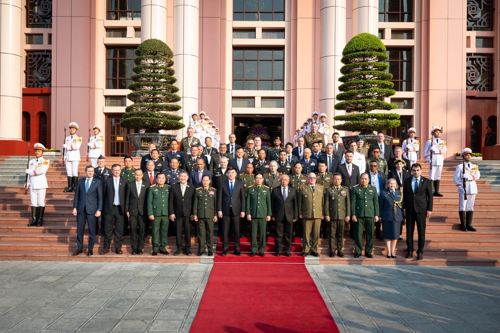 USINDOPACOM commander visits Vietnamese Ministry of Defense