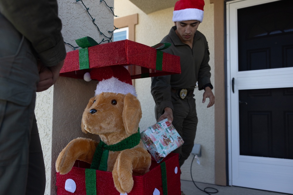 Camp Pendleton Marines, Toys for Tots