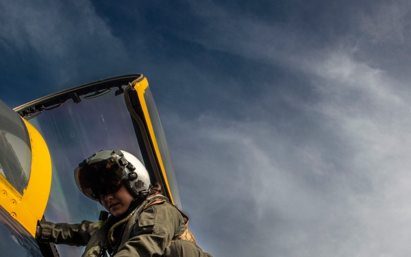 USS Carl Vinson (CVN 70) Conducts Routine Flight Operations in the Philippine Sea