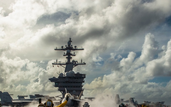 USS Carl Vinson (CVN 70) Conducts Routine Flight Operations in the Philippine Sea