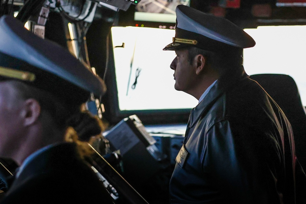 USS Bulkeley returns to Home Port and hosts The Secretary of the Navy