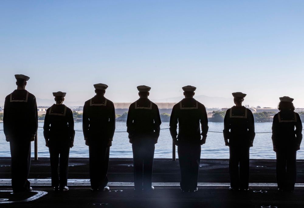 USS Abraham Lincoln returns to homeport after deployment