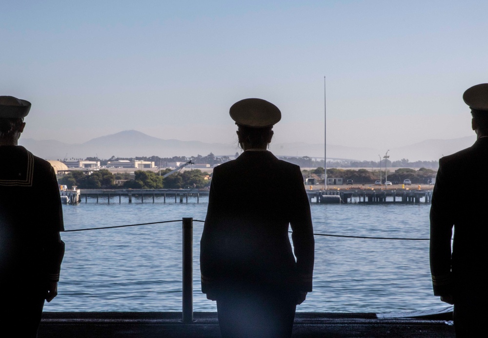 USS Abraham Lincoln returns to homeport after deployment