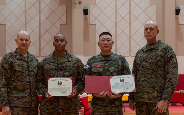 Camp Mujuk Hosts Tree Lighting Ceremony for Local Pohang Community