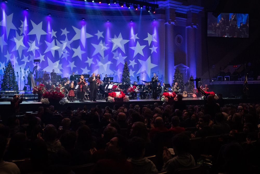 U.S. Navy Band hosts holiday concerts at Constitution Hall