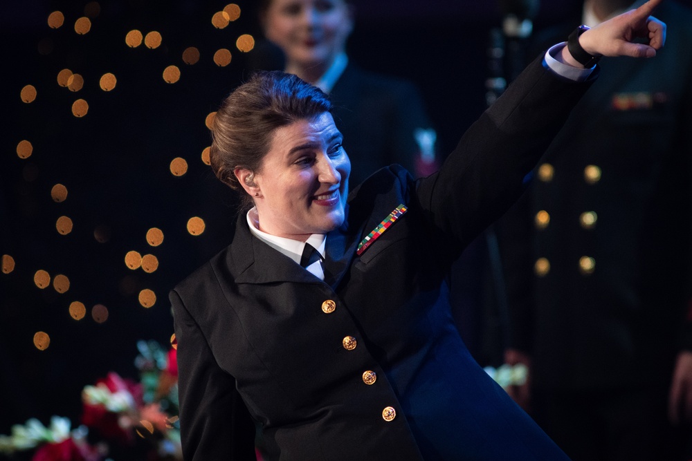 U.S. Navy Band hosts holiday concerts at Constitution Hall