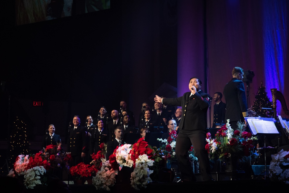 U.S. Navy Band hosts holiday concerts at Constitution Hall