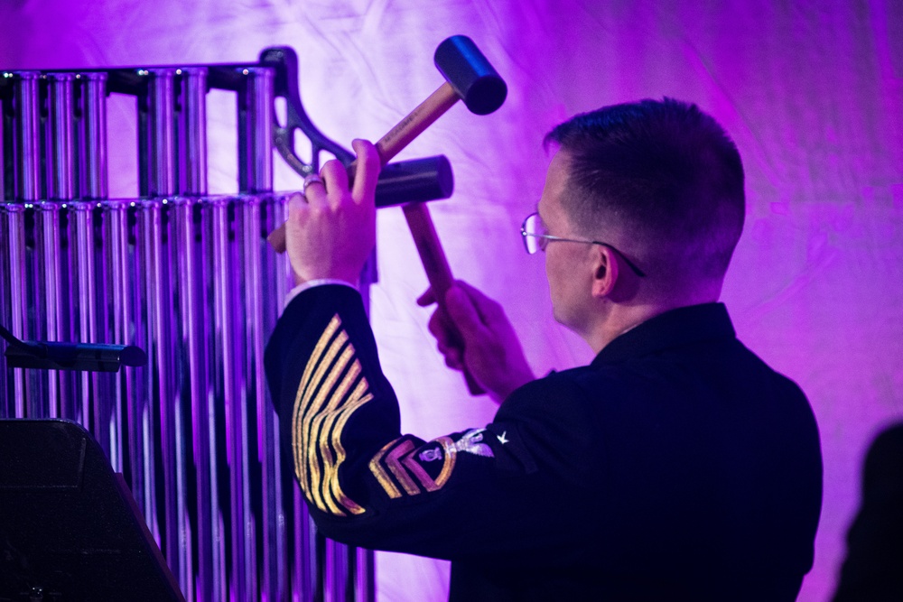 U.S. Navy Band hosts holiday concerts at Constitution Hall