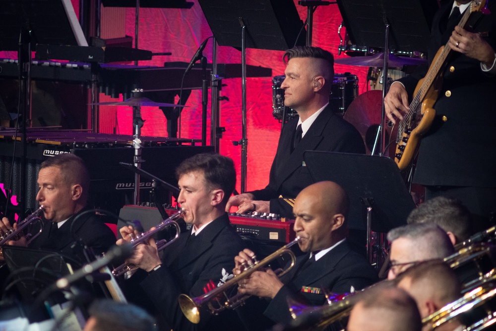 U.S. Navy Band hosts holiday concerts at Constitution Hall