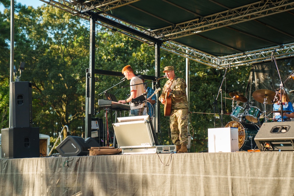 Bellwood Performs at Arkansas National Guard Minuteman Day