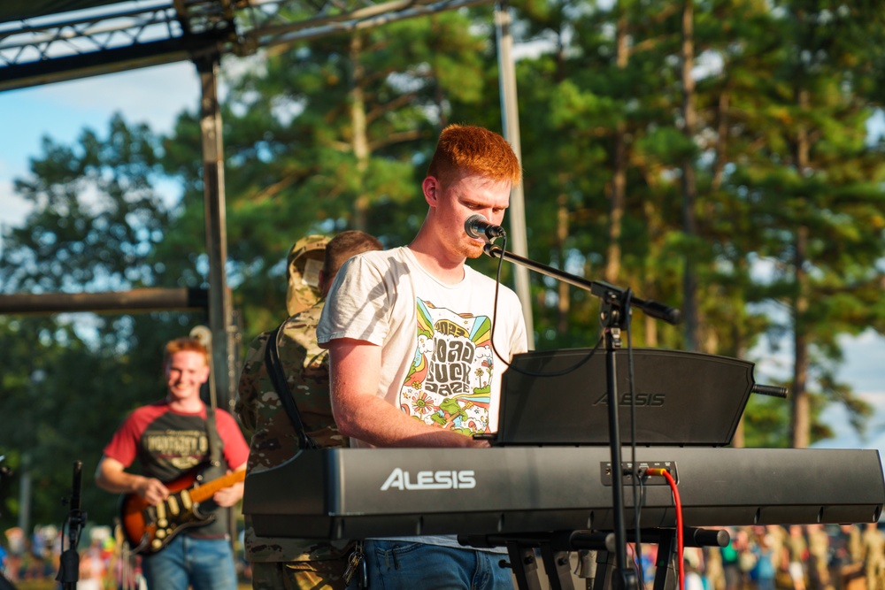 Bellwood Performs at Arkansas National Guard Minuteman Day